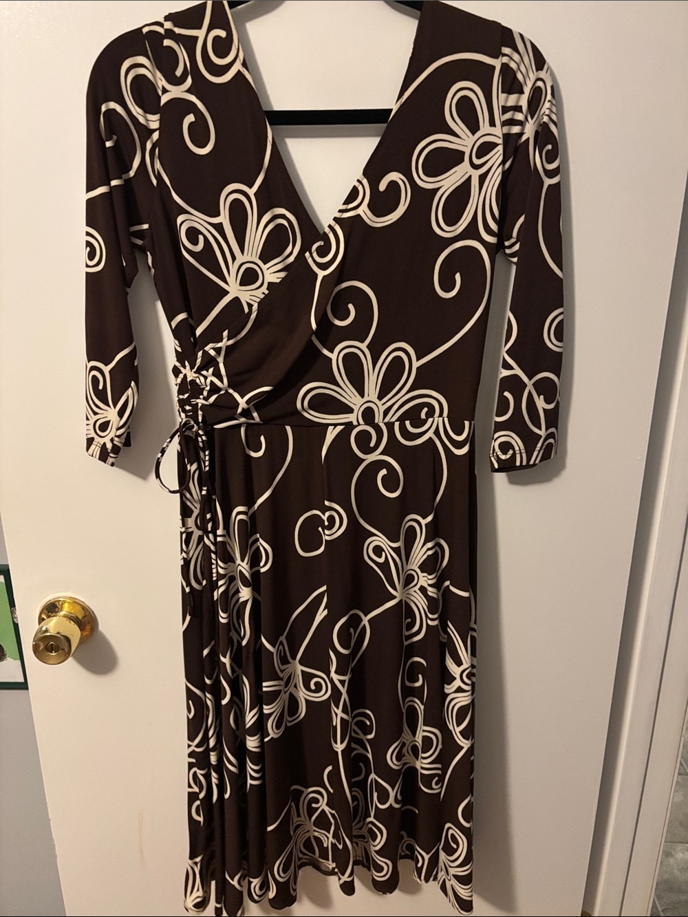 Vintage Quiet Luxury Mobwife Aesthetic dressbarn Floral Chocolate Wrap Dress 12 - Picture 6 of 6